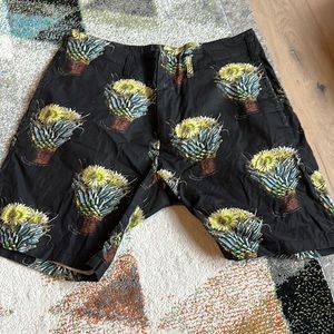 Neighborhood Men’s printed shorts - Large